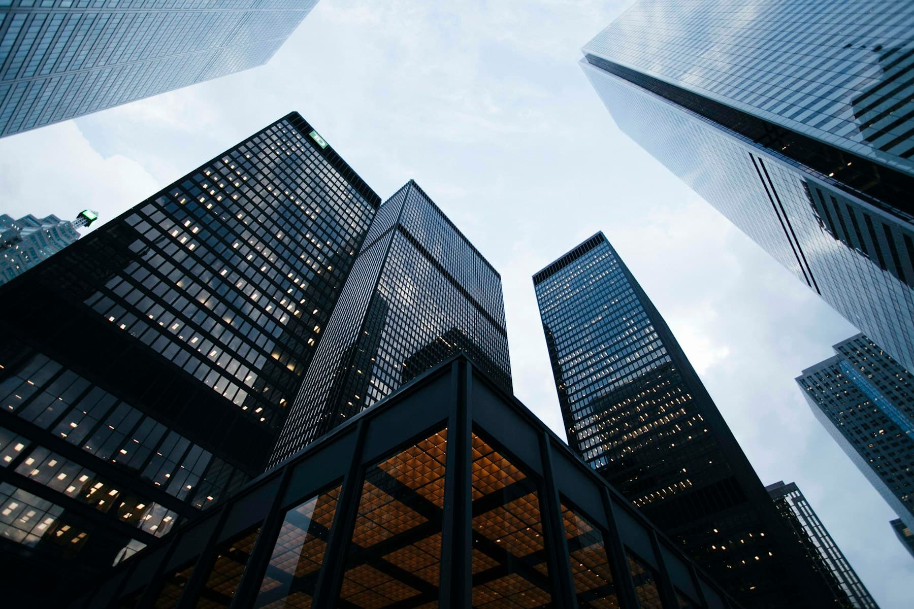 Contemporary financial district architecture